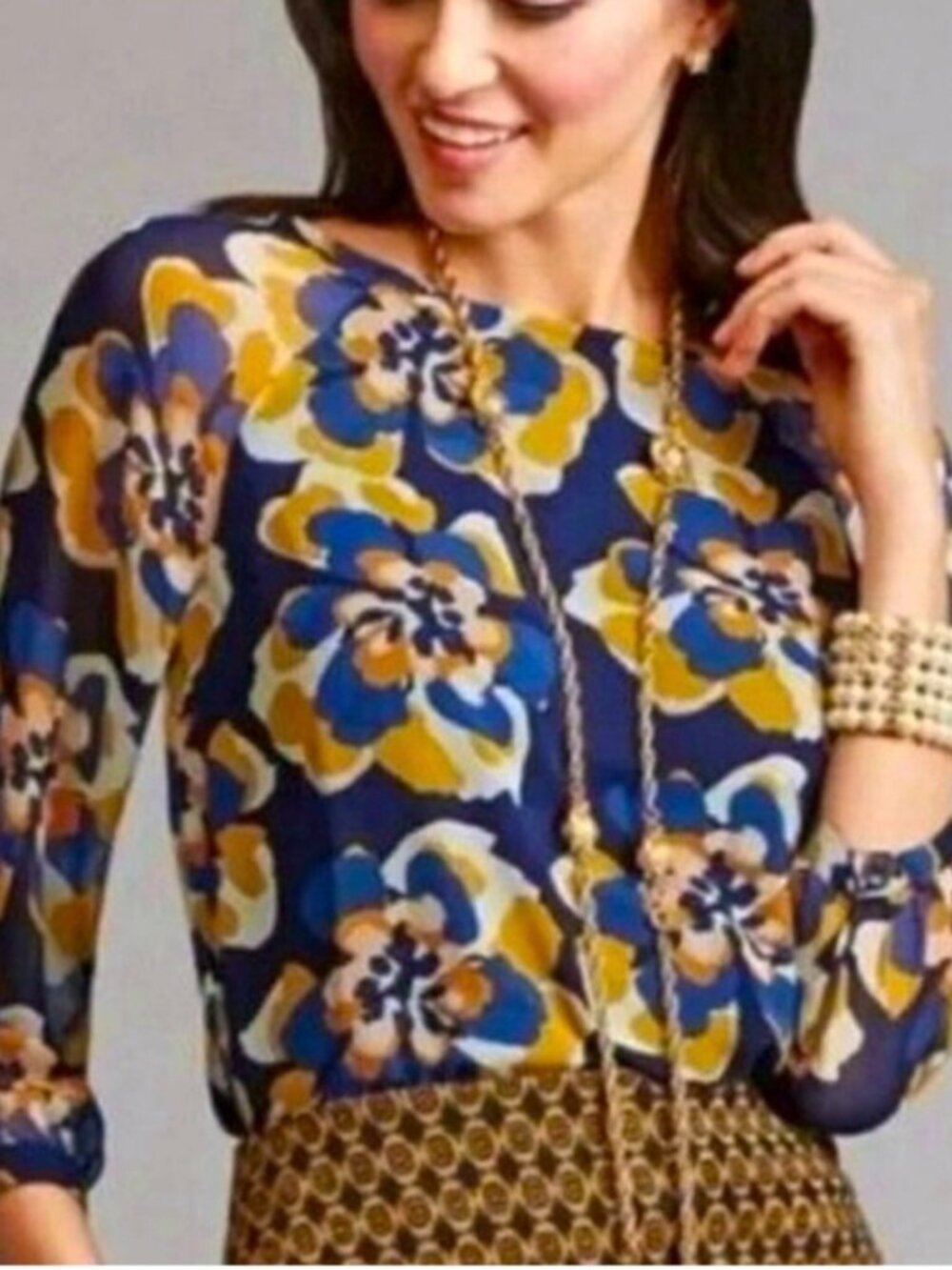 Cabi #3426 Lydia Floral Blouse Size M
